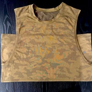 Lululemon sleeveless Camo workout shirt